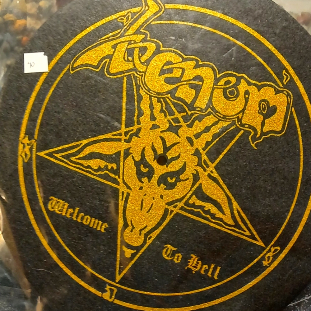 Venom Vinyl slip mats